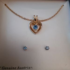 ❤Heart necklace and stud earrings Austrian crystal set